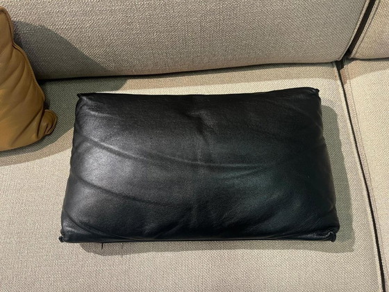 Image 1 of Design en cuir comme neuf, coussins en stock
