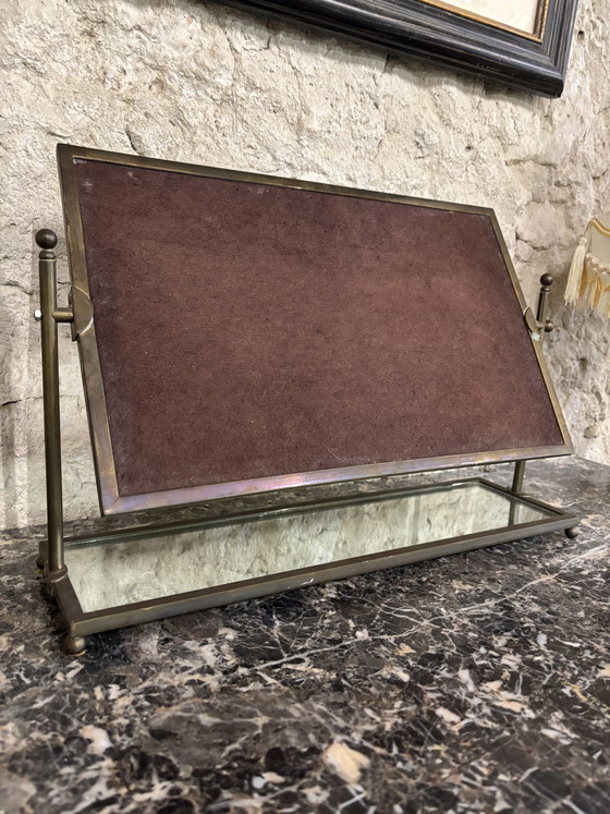 Image 1 of Espejo de mesa de latón