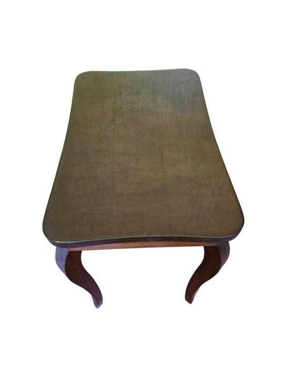 Tavolino vintage in legno scuro con piano in vetro e gambe curve. – Tavolini, Glass, Wood (photo 4 of 5)