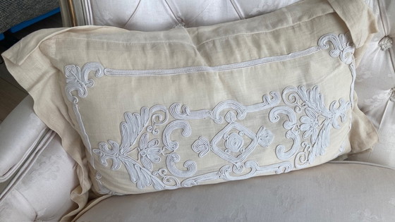 Image 1 of Marie Antoinette Style Super 3 zits Sofa