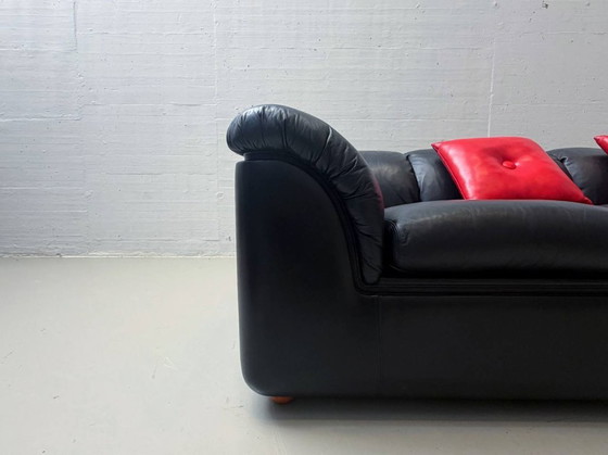 Image 1 of Elegantes Sofa von Poltrona Frau aus Leder, Italien, 1970er Jahre