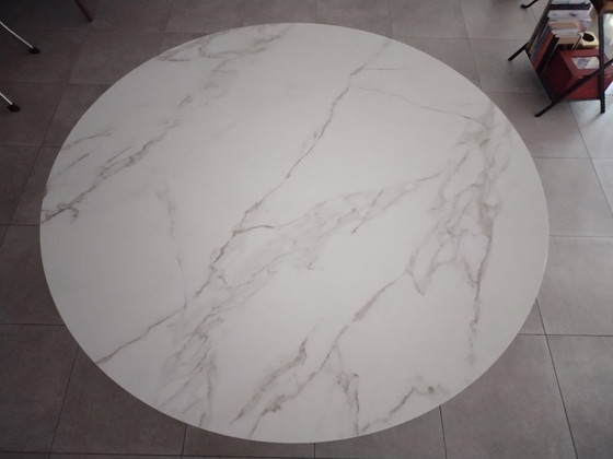 Image 1 of Designer Round Dining Table Juntoo Calacatta Marble Look Ø130 (Available Week 40)