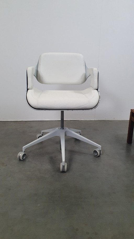 Interstuhl Silver 162S office chair white leather James Bond