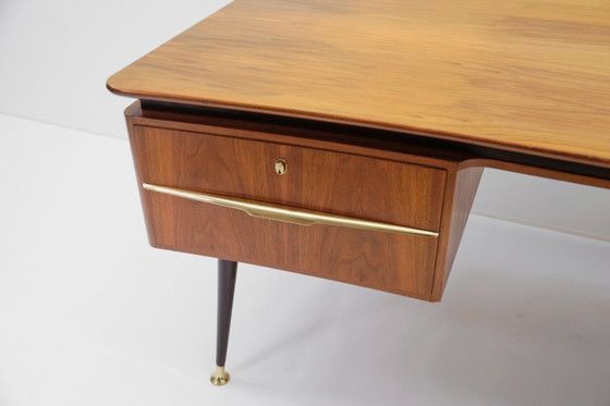 Image 1 of Grande scrivania con dettagli in ottone, Germania anni '50