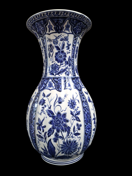 2 Italian decorative vases