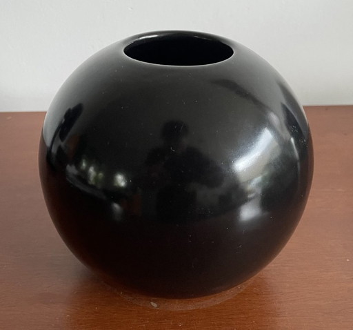 Keramiek Velsen - Zwart bol of kogelvaasje