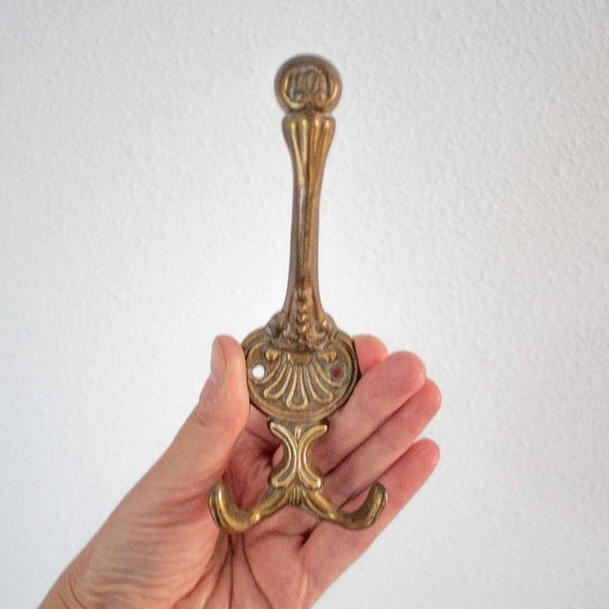 Image 1 of Set di 2 appendiabiti decorativi vintage in ottone, stile italiano Hollywood Regency.