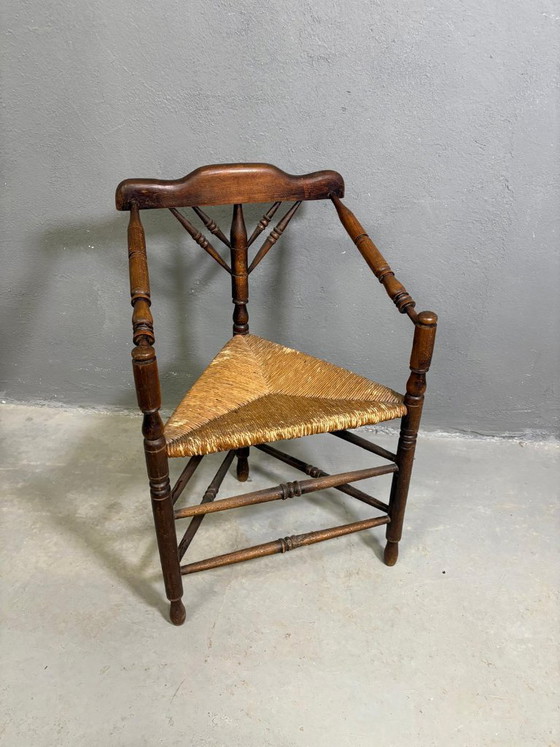 Image 1 of Antieke hoekstoel met rieten zitting, circa 1880-1910