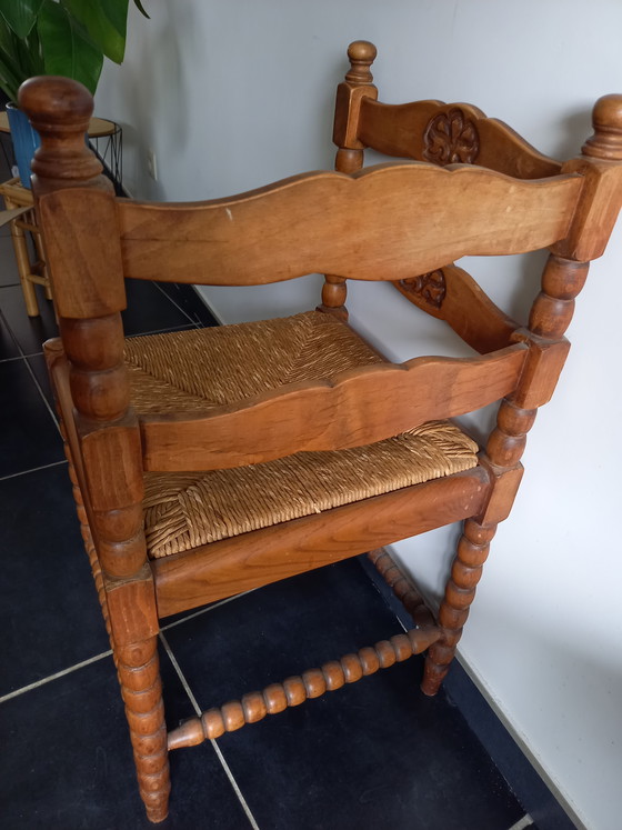 Image 1 of Antieke Knobbelstoel / Hoekstoel met biezen zitting