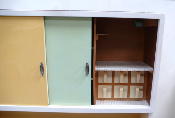 Image 1 of 50er Küchenschrank mit Schiebetüren + Schubladen in bunten Farben, Vollholz, original Zustand