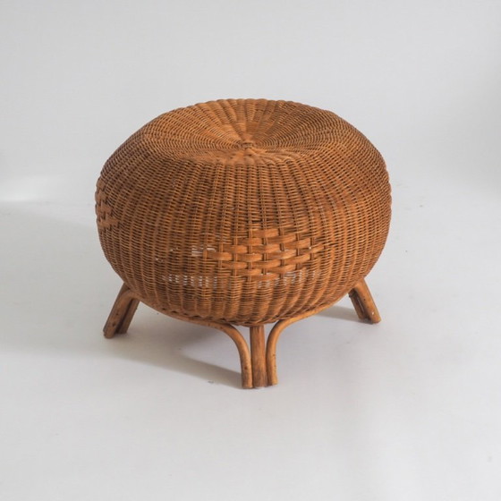 Image 1 of Pouf en rotin, table d'appoint