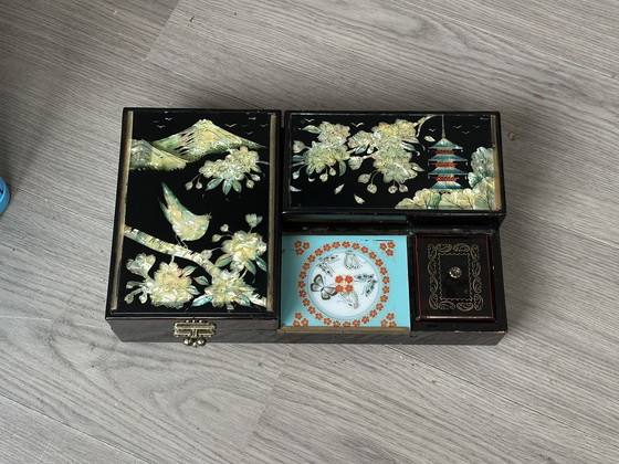 Image 1 of Ostasiatische Schmuckschatulle aus Perlmutt, Najeon Chilgi, handgefertigt, antik