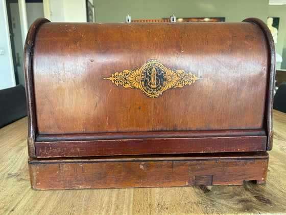 Singer 128K originale del 1920 – Clydebank, Scozia – Oggetti decorativi, Legno, Metallo (photo 10 of 15)