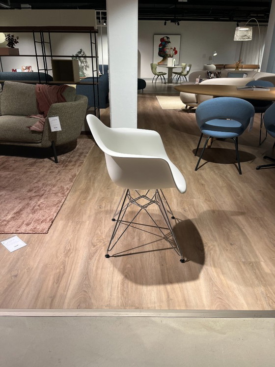 Image 1 of Vitra Eames DAR Plastic Armchair