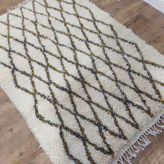 Image 1 of Beni Ouarain Teppich mit Berber-Rautenmuster / Beni Ouarain Teppich – Traditionelles Berber-Rautenmuster (192×140 cm)