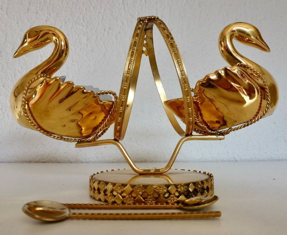 Image 1 of Vintage Verguld Limoges-Porseleinen Zout- en Peperstel in de Vorm van Zwanen met Vergulde Houder en Lepeltjes
