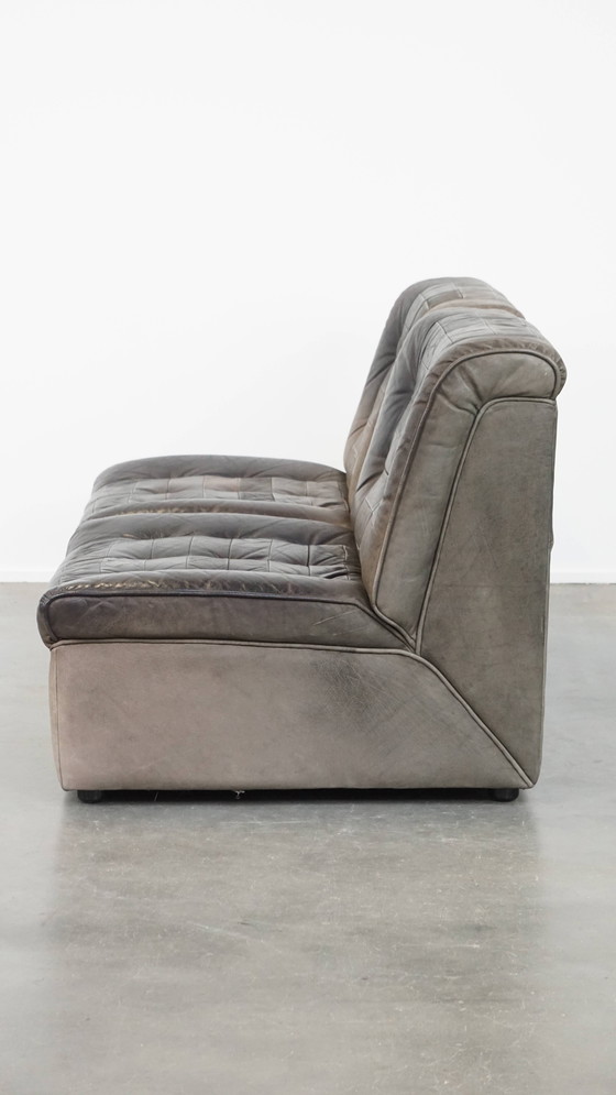 Image 1 of Graues Vintage Leder Elemente Design Sofa 2 Elemente + Hocker