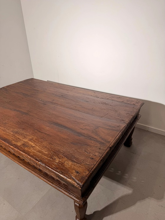 Mesa de centro grande de madera antigua tallada a mano, Mesas de centro (foto 3 de 7)