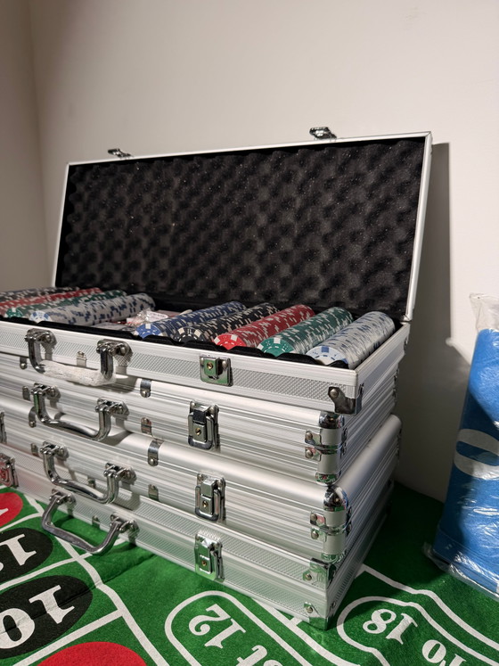 Komplettes Poker- und Roulette-Set – Kissen (photo 4 of 4)