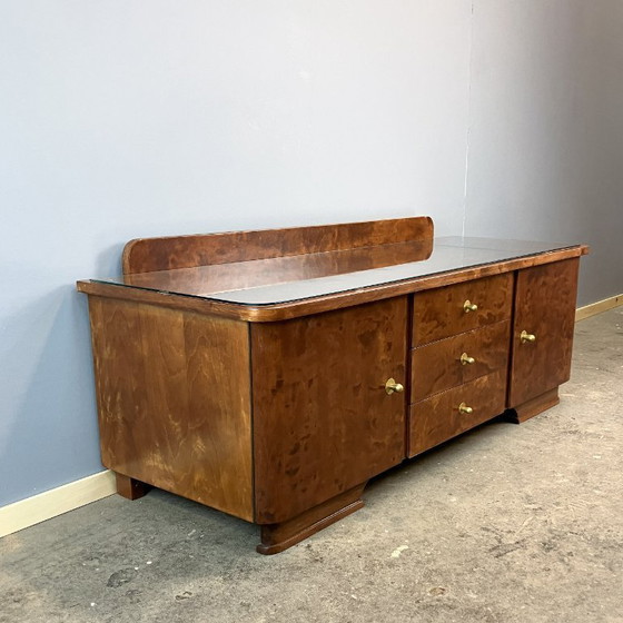 Image 1 of Commode basse, petit meuble à tiroirs, bouleau flammé, années 1950