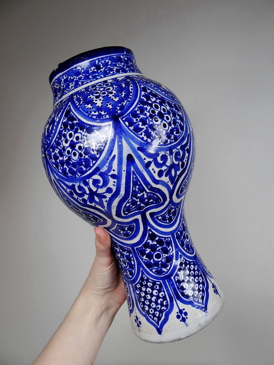 Image 1 of Large Moroccan vase/jar, Fez, handmade Khabia ceramic, 19th-20th century, cobalt