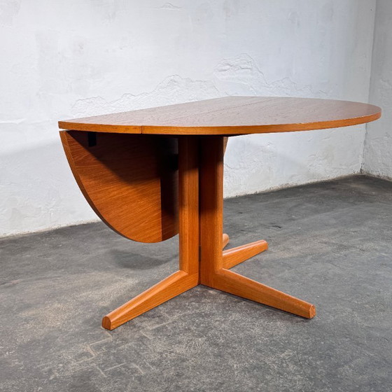 Image 1 of Drop Leaf Round Dining Table, 1960s