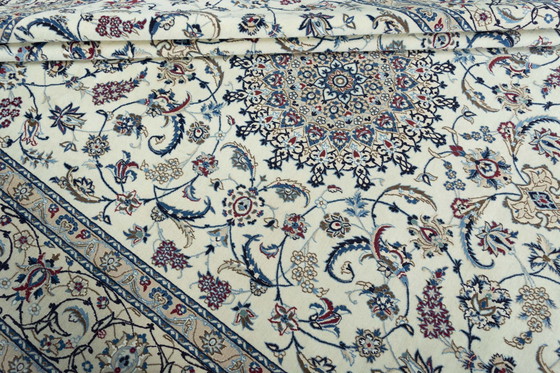 Image 1 of Handgeknoopt Perzisch tapijt Nain 9La 347 x 250 cm