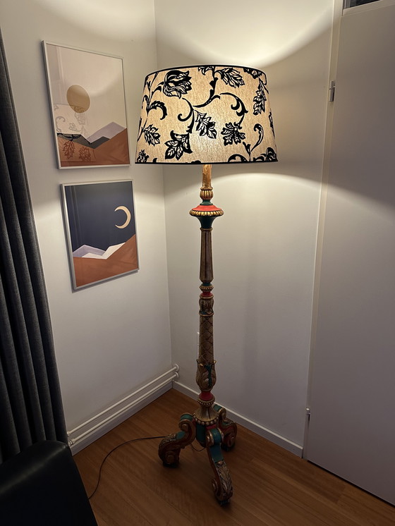 Image 1 of table lamp