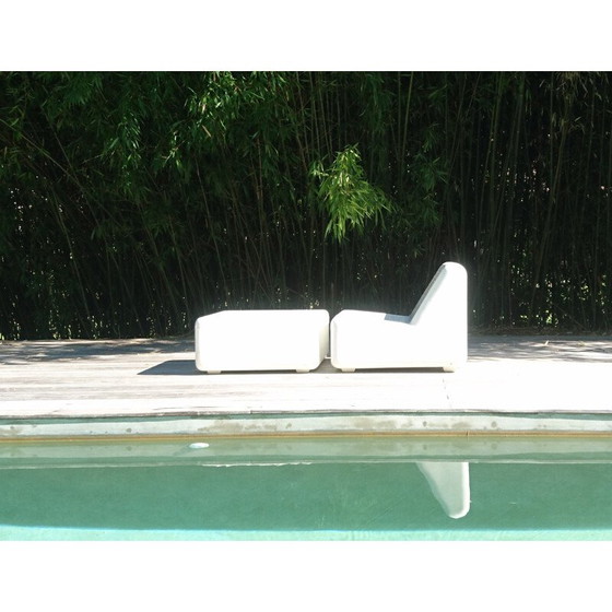 Image 1 of White exterior dining set in fiberglass and resin - 1970s