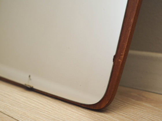 Image 1 of Espejo con marco de teca, diseño danés, años 70, producción: Dinamarca