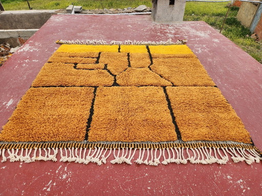 Handcrafted Beni Ouarain Moroccan Rug 220x212cm – Premium Wool Berber Carpet – Amber & Black Abstract Geometric Design