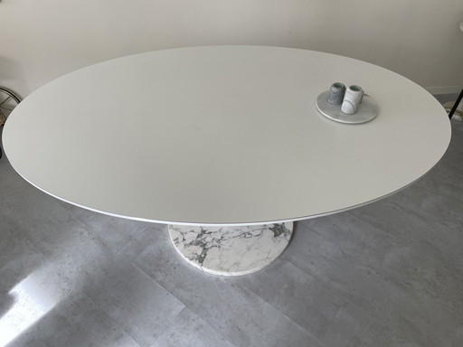 Oval dining table by Alfred Hendrickx Dining table oval