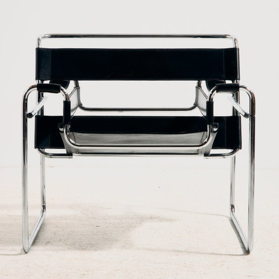 MK11558 B3 / Sedia Wassily di Marcel Breuer per Gavina – Poltrone, Leather (photo 5 of 21)