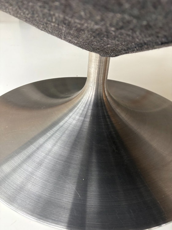 Image 1 of Splendida e raffinata poltrona girevole Kartell con pouf/sgabello.