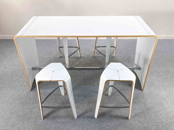 Image 1 of Mesa de conferencias Brunner Hoc con cuatro sillas