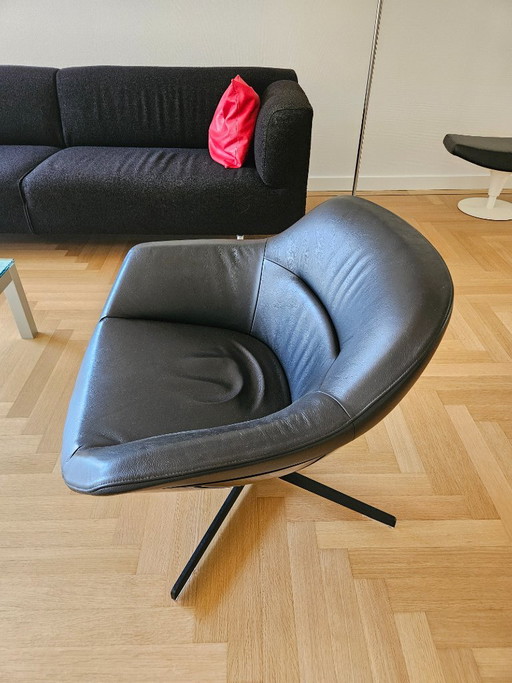 Relax Chair Model Auckland van Cassina – fauteuils, Plastic, Leather (photo 2 of 5)