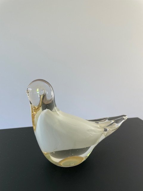 Image 1 of Pájaro con diseño de vidrio: elegante y escultural en vidrio transparente