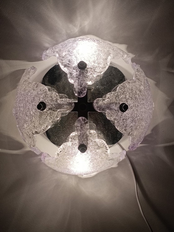 Image 1 of Lampada da parete in vetro di Murano effetto ghiaccio, prodotta da Mazzega negli anni '70.