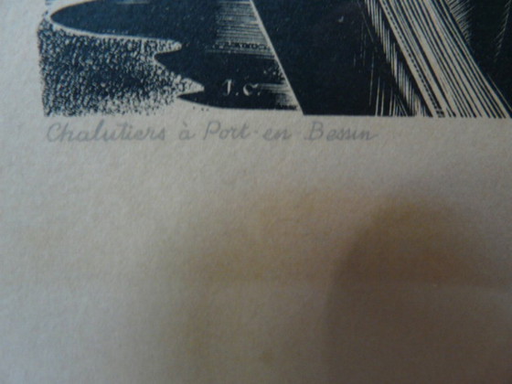 Image 1 of gravure sur bois de Jean Chièze chalutier en port en Bessin