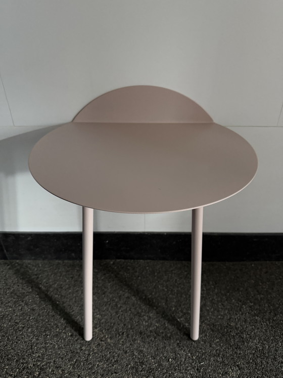 Menu / Audo Copenhagen | Yeh Wall Table – Side tables, Metal (photo 2 of 14)