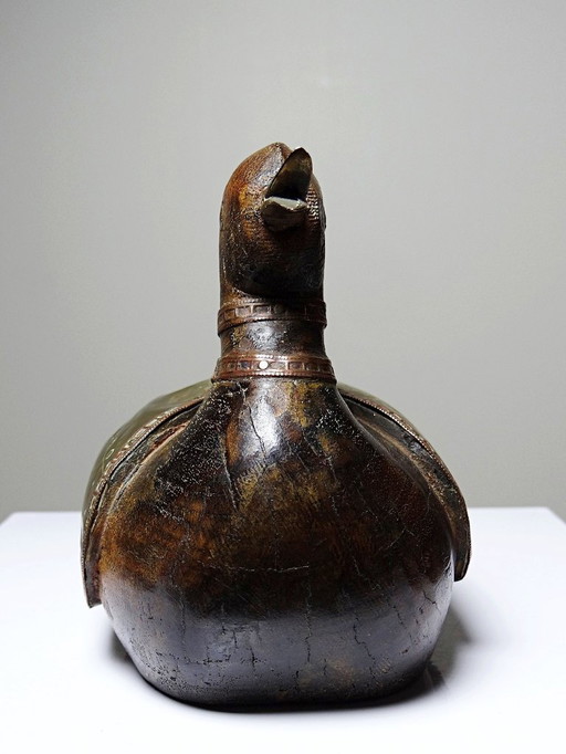 Small wooden duck, carved in brass and copper, vintage Indian handicraft