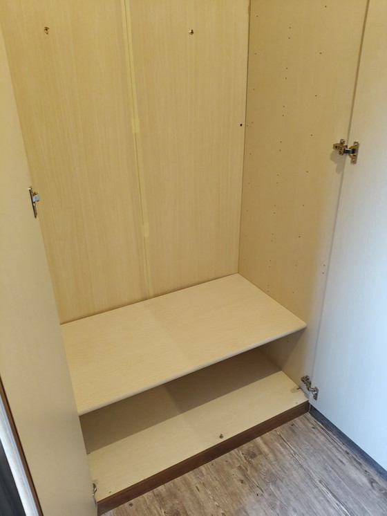 Image 1 of 2 armadi al prezzo di 1