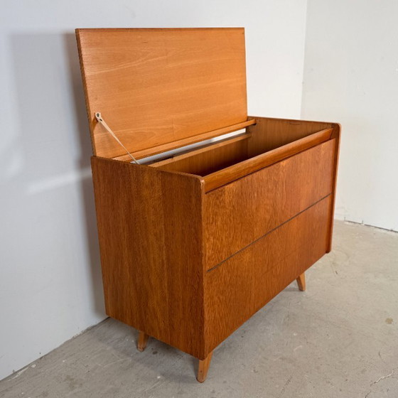 Image 1 of Coffre à couvertures/coffre à jouets vintage U-459, Jiří Jiroutek