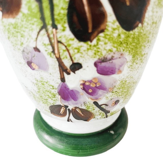 Image 1 of Antico vaso vittoriano in opalina con fiori verdi dipinti a mano, anni 1900