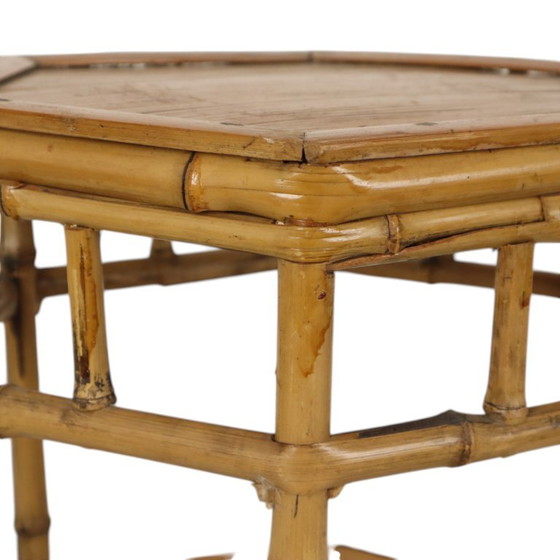 Ensemble vintage de 3 tables d'appoint gigognes en bambou et rotin, style bohème – Bamboo (photo 13 of 15)