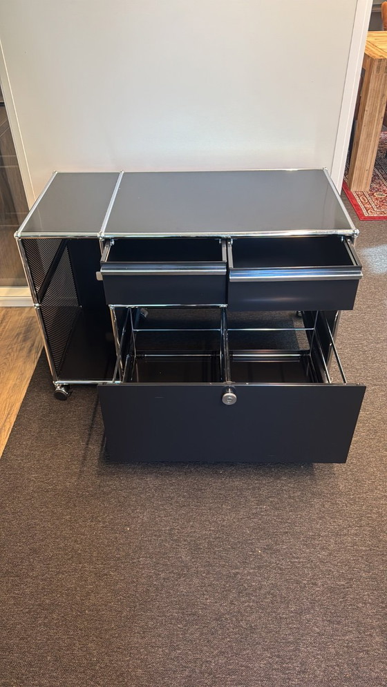 Image 1 of USM Haller dressoir