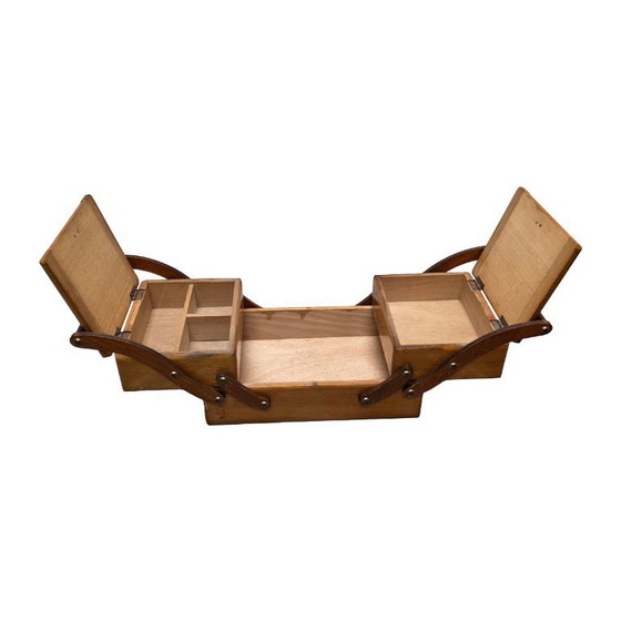 Image 1 of Trousse de couture portable française vintage, années 1960