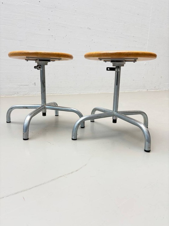 2 Sgabelli girevoli industriali vintage, dicembre 1983 – Wood (photo 6 of 14)