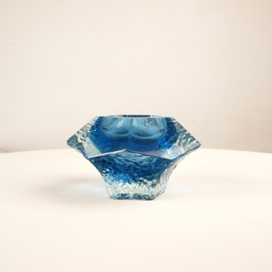 Sculptural submerged glass ashtray by Gianfranco Mandruzzato Murano 1970 – Table accessories (photo 12 of 21)