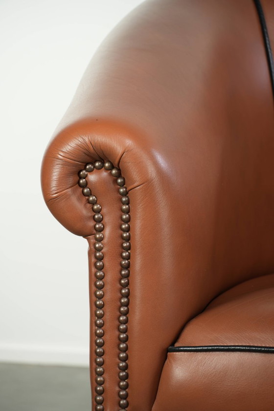 Mooie Engelse rundleren clubfauteuil met een luxe afwerking en een goede uitstraling – Leather (photo 10 of 12)